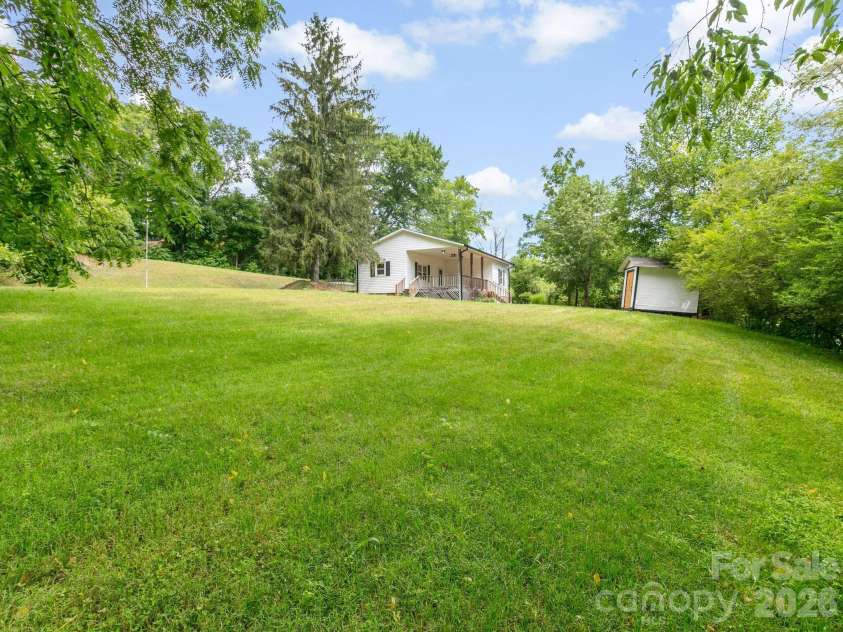47 Carolina Mountain Drive, Candler, NC 28715.  MLS# CAR4403148, YatesRealty ID 37439. Second view