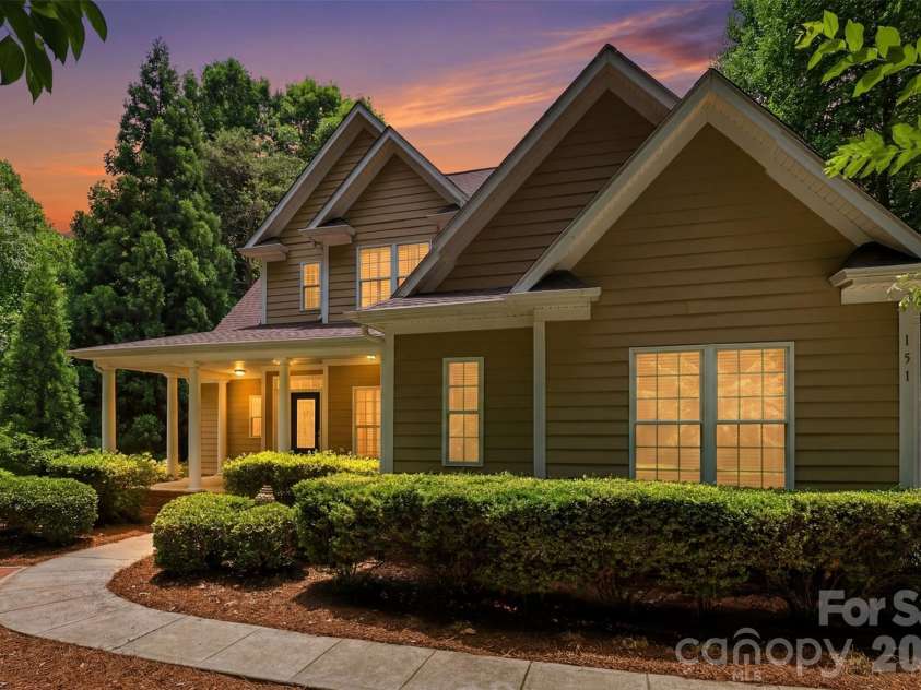 151 Maple View Drive, Troutman, NC 28166.  MLS# CAR4405574, YatesRealty ID 3744. 