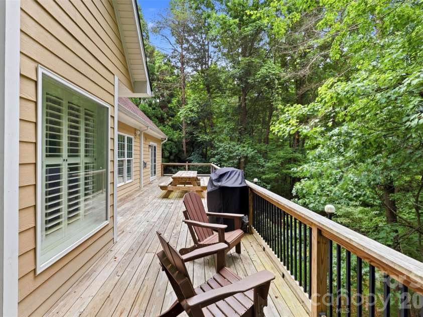 151 Maple View Drive, Troutman, NC 28166.  MLS# CAR4405574, YatesRealty ID 3744. 