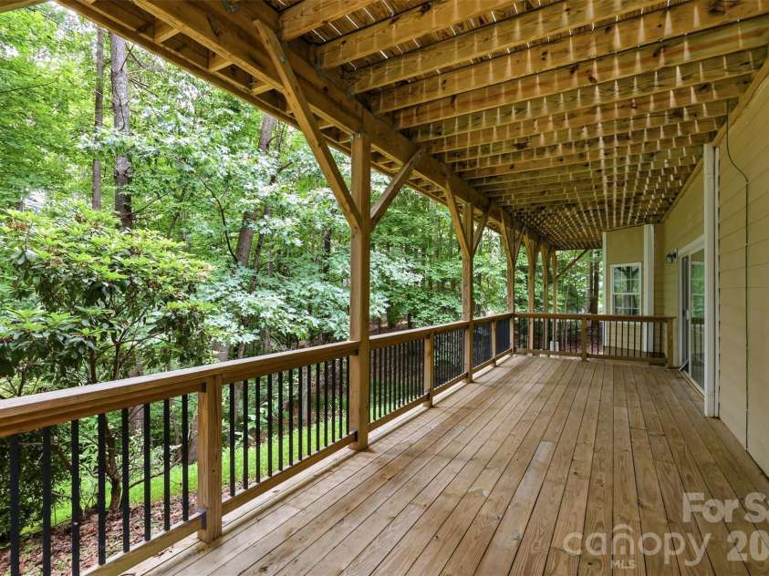 151 Maple View Drive, Troutman, NC 28166.  MLS# CAR4405574, YatesRealty ID 3744. 