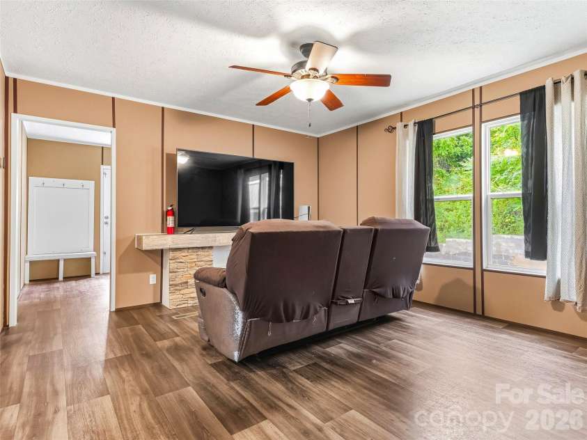 395 Old US 19 23 Highway, Candler, NC 28715.  MLS# CAR4404335, YatesRealty ID 37444. 