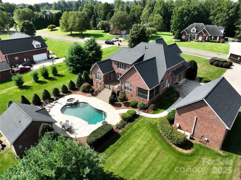 734 Cedar Hill Drive, Shelby, NC 28152.  MLS# CAR4293682, YatesRealty ID 37444. 