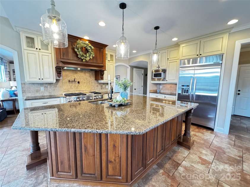 734 Cedar Hill Drive, Shelby, NC 28152.  MLS# CAR4293682, YatesRealty ID 37444. 