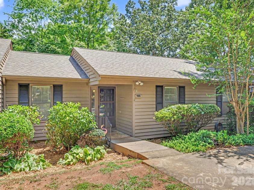 988 Cranberry Circle, Fort Mill, SC 29715.  MLS# CAR4404597, YatesRealty ID 37446. 