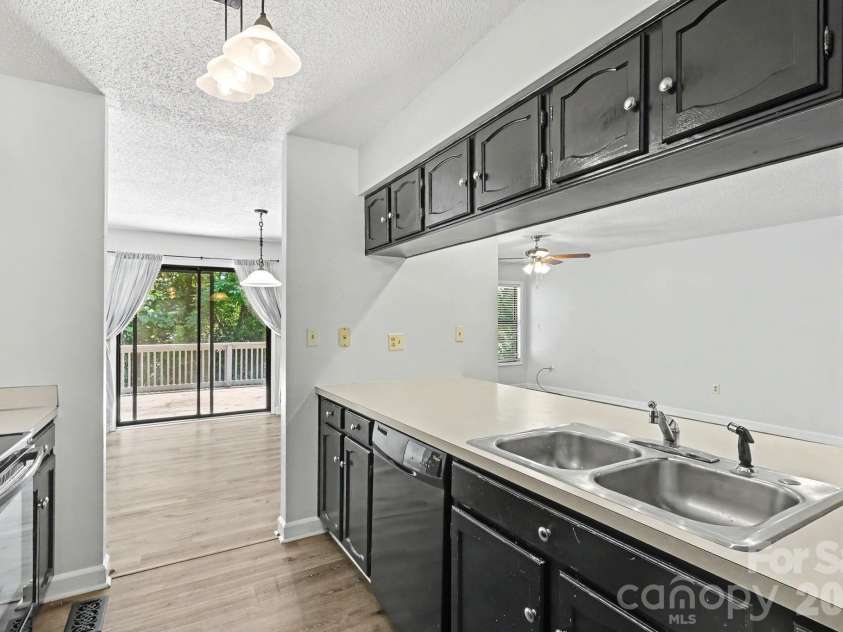 988 Cranberry Circle, Fort Mill, SC 29715.  MLS# CAR4404597, YatesRealty ID 37446. 