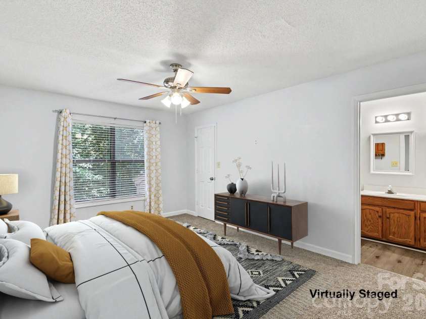 988 Cranberry Circle, Fort Mill, SC 29715.  MLS# CAR4404597, YatesRealty ID 37446. 