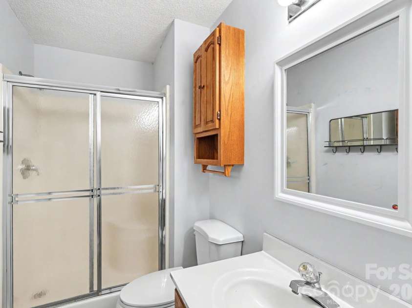 988 Cranberry Circle, Fort Mill, SC 29715.  MLS# CAR4404597, YatesRealty ID 37446. 