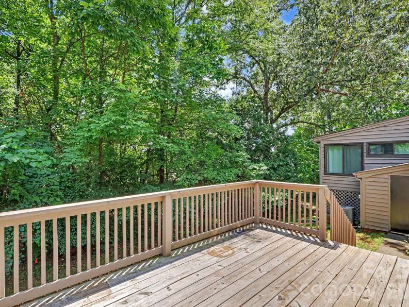 988 Cranberry Circle, Fort Mill, SC 29715.  MLS# CAR4404597, YatesRealty ID 37446. 