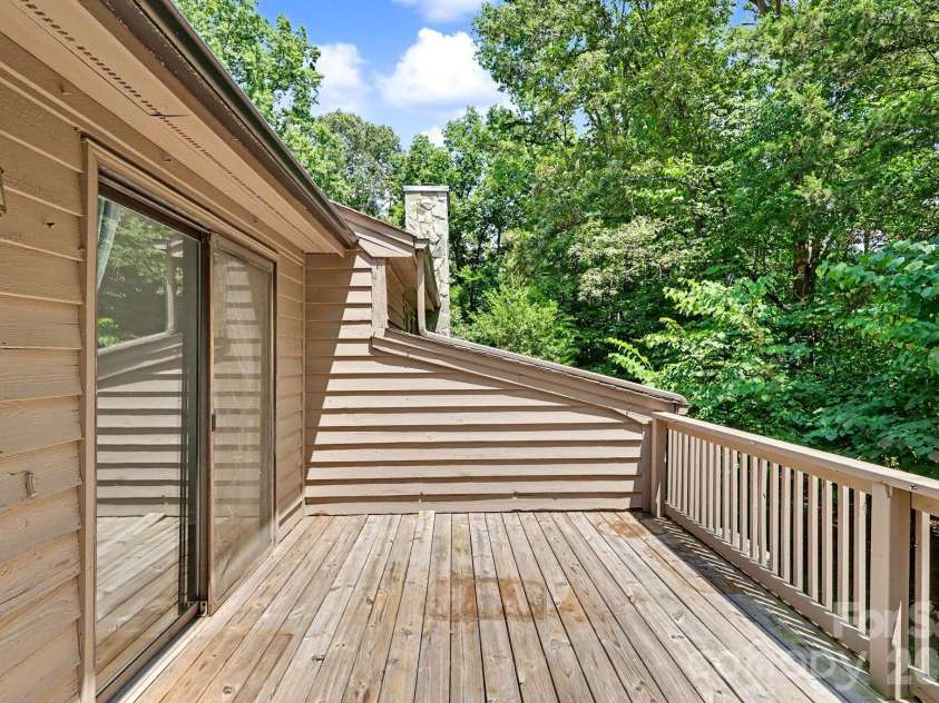 988 Cranberry Circle, Fort Mill, SC 29715.  MLS# CAR4404597, YatesRealty ID 37446. 