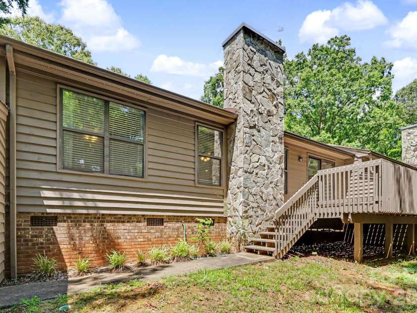 988 Cranberry Circle, Fort Mill, SC 29715.  MLS# CAR4404597, YatesRealty ID 37446. 