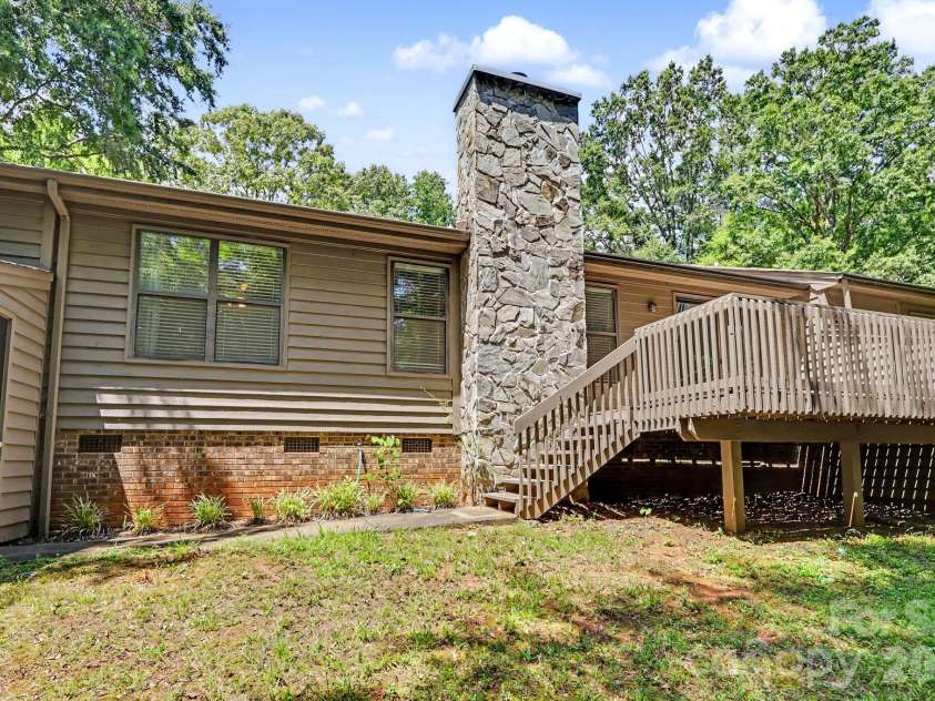 988 Cranberry Circle, Fort Mill, SC 29715.  MLS# CAR4404597, YatesRealty ID 37446. 