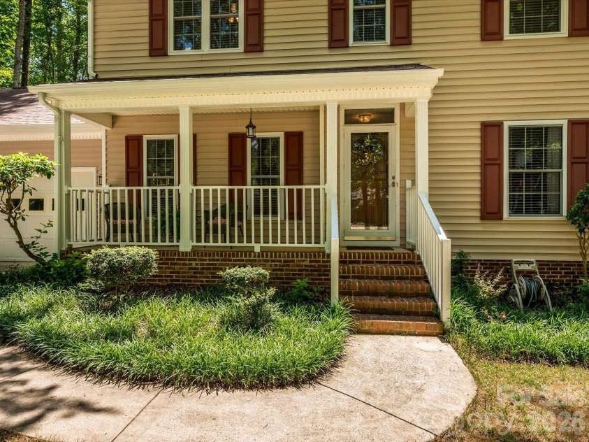 2704 Gold Spike Court, Matthews, NC 28105.  MLS# CAR4403850, YatesRealty ID 37447. 