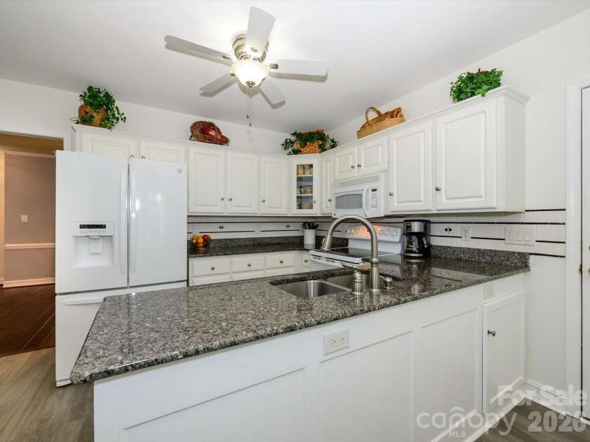 2704 Gold Spike Court, Matthews, NC 28105.  MLS# CAR4403850, YatesRealty ID 37447. 