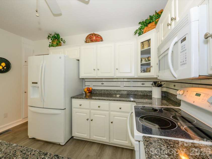 2704 Gold Spike Court, Matthews, NC 28105.  MLS# CAR4403850, YatesRealty ID 37447. 