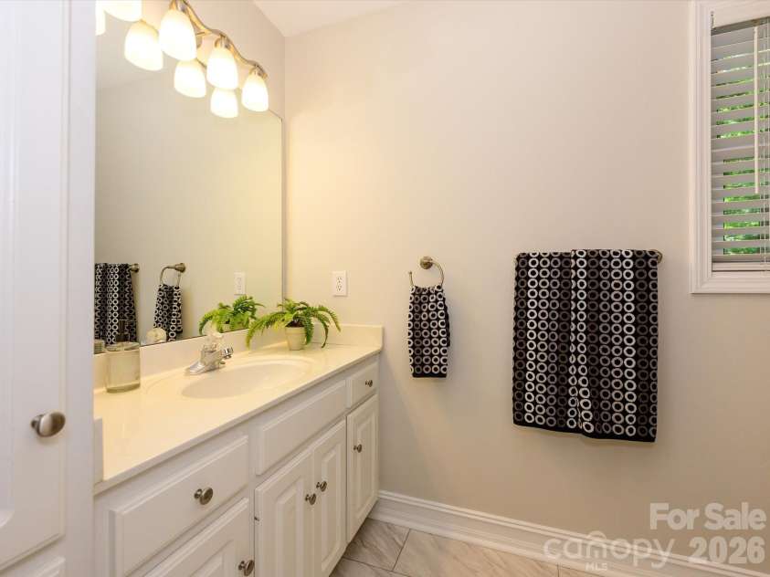 2704 Gold Spike Court, Matthews, NC 28105.  MLS# CAR4403850, YatesRealty ID 37447. 