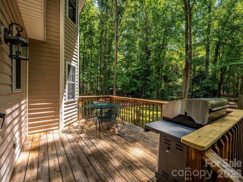 2704 Gold Spike Court, Matthews, NC 28105.  MLS# CAR4403850, YatesRealty ID 37447. 