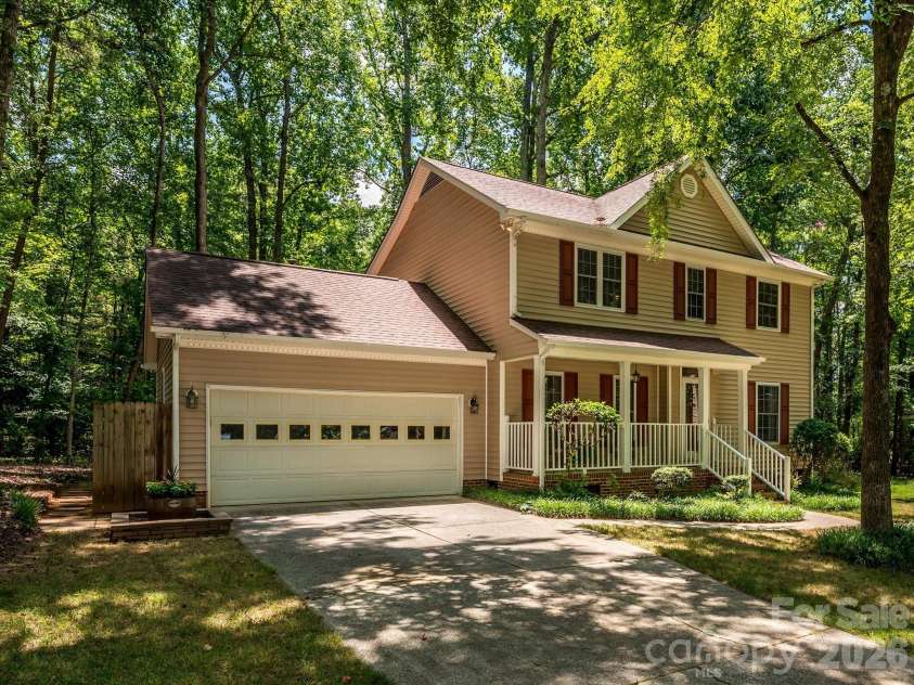2704 Gold Spike Court, Matthews, NC 28105.  MLS# CAR4403850, YatesRealty ID 37447. 