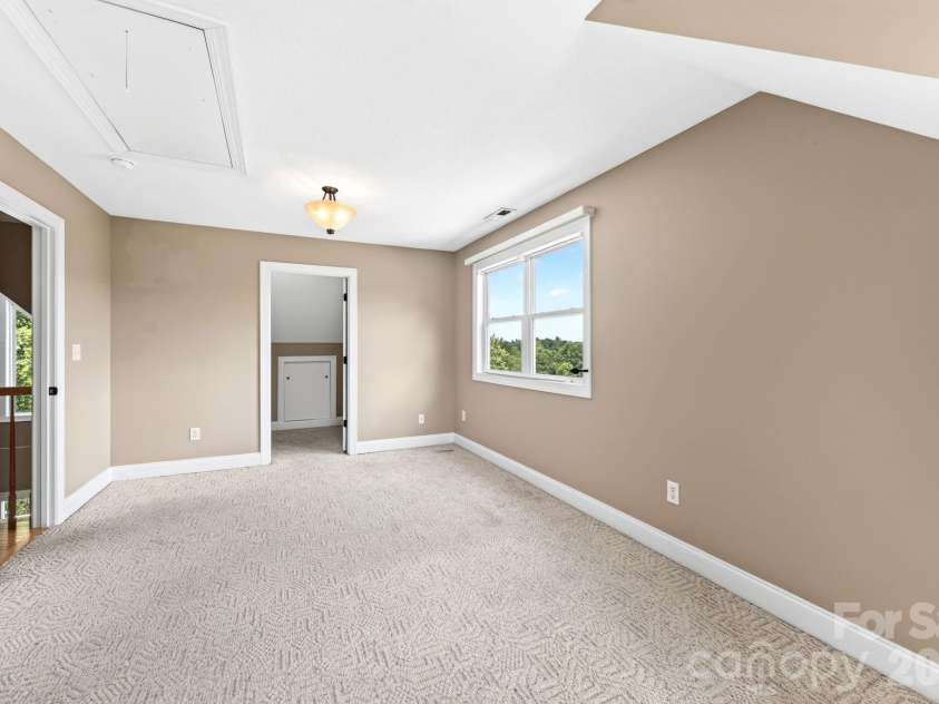 93 Big Sky Drive, Leicester, NC 28748.  MLS# CAR4403278, YatesRealty ID 37449. Closet in Bedroom 1
