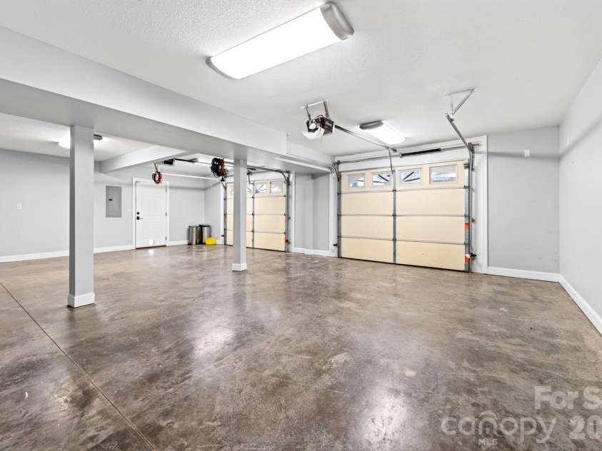93 Big Sky Drive, Leicester, NC 28748.  MLS# CAR4403278, YatesRealty ID 37449. Huge two car garage