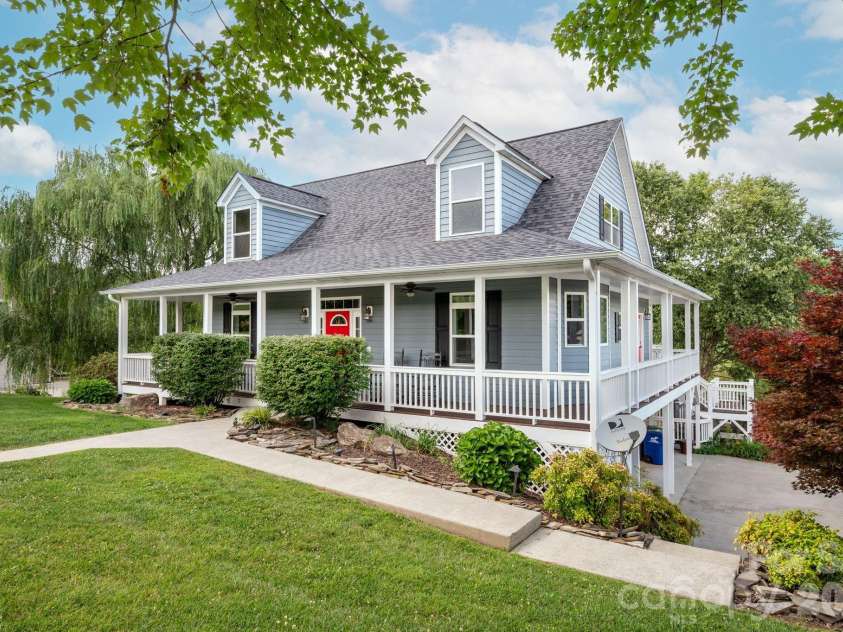 93 Big Sky Drive, Leicester, NC 28748.  MLS# CAR4403278, YatesRealty ID 37449. Welcome to 93 Big Sky Drive