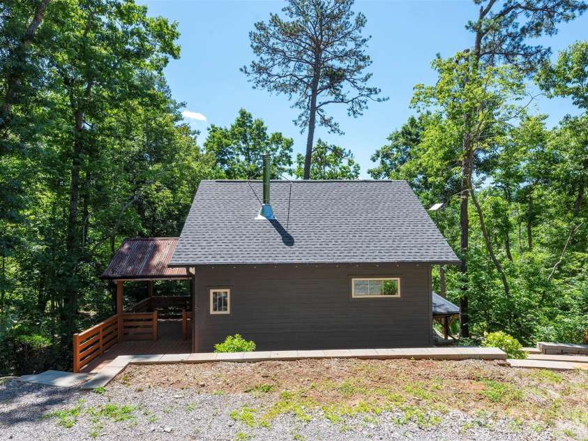 115 Bartram Way, Black Mountain, NC 28711.  MLS# CAR4334458, YatesRealty ID 3745. 