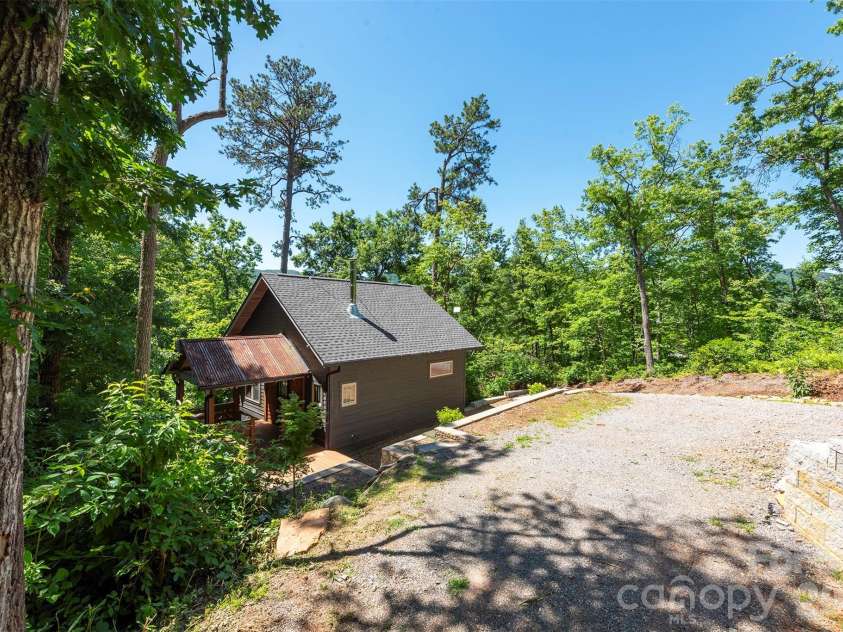 115 Bartram Way, Black Mountain, NC 28711.  MLS# CAR4334458, YatesRealty ID 3745. 