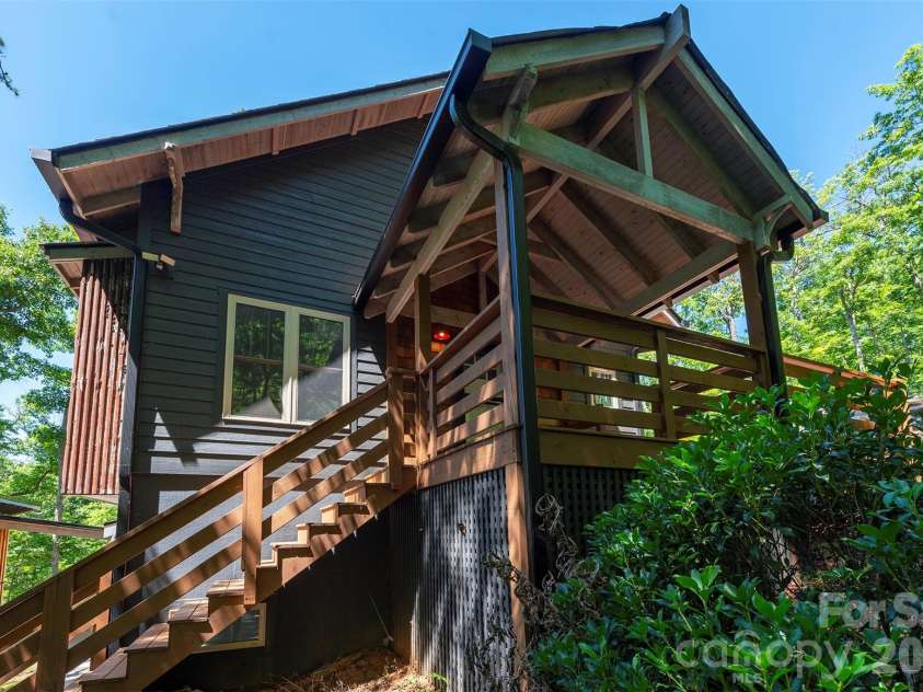 115 Bartram Way, Black Mountain, NC 28711.  MLS# CAR4334458, YatesRealty ID 3745. 