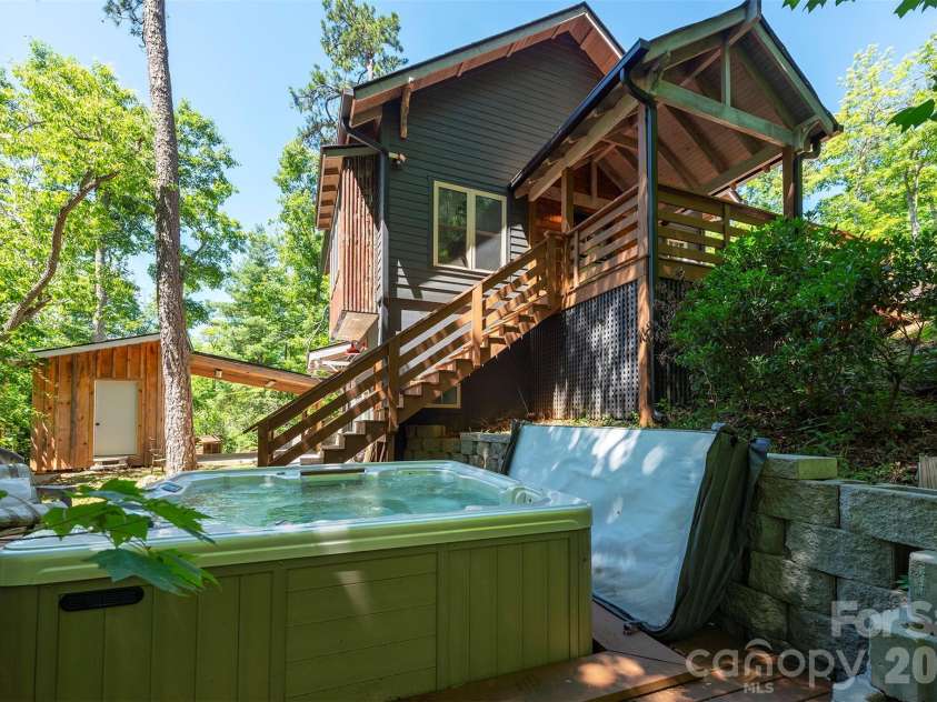 115 Bartram Way, Black Mountain, NC 28711.  MLS# CAR4334458, YatesRealty ID 3745. 
