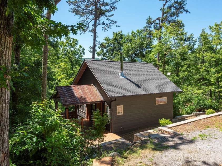 115 Bartram Way, Black Mountain, NC 28711.  MLS# CAR4334458, YatesRealty ID 3745. 