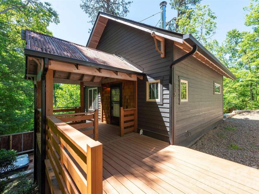 115 Bartram Way, Black Mountain, NC 28711.  MLS# CAR4334458, YatesRealty ID 3745. 