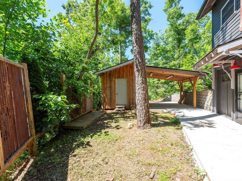 115 Bartram Way, Black Mountain, NC 28711.  MLS# CAR4334458, YatesRealty ID 3745. 