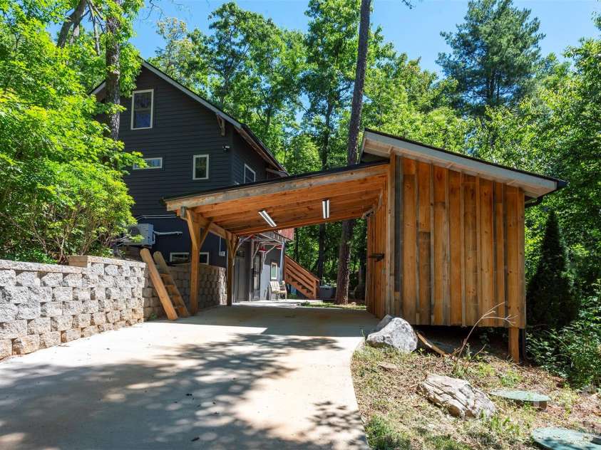 115 Bartram Way, Black Mountain, NC 28711.  MLS# CAR4334458, YatesRealty ID 3745. 