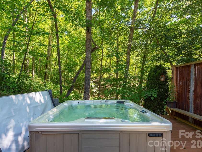 115 Bartram Way, Black Mountain, NC 28711.  MLS# CAR4334458, YatesRealty ID 3745. 