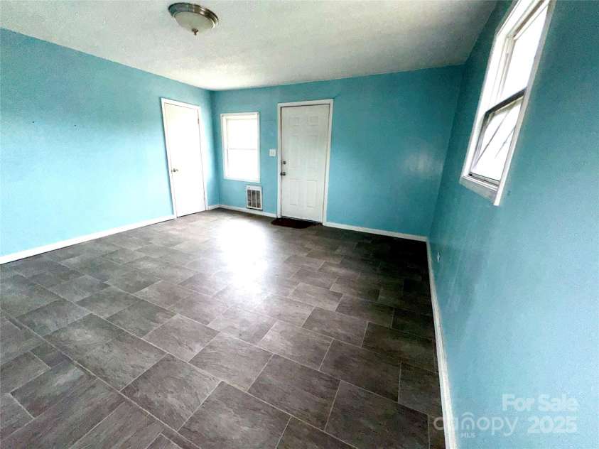 163-165 Kerr Street, Concord, NC 28025.  MLS# CAR4251629, YatesRealty ID 3745. 