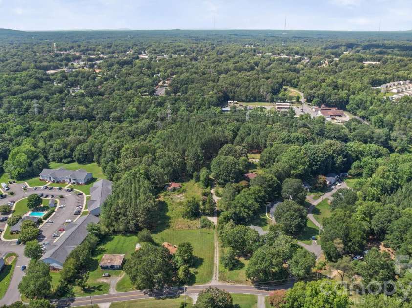 606 Robinson Clemmer Road, Dallas, NC 28034.  MLS# CAR4405008, YatesRealty ID 37451. 