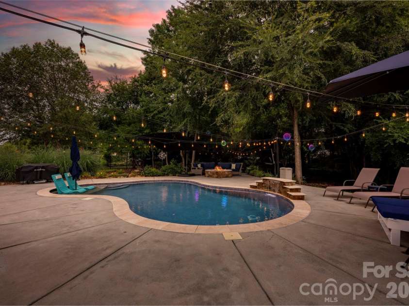 6957 Pin Oaks Drive, Denver, NC 28037.  MLS# CAR4404727, YatesRealty ID 37452. 