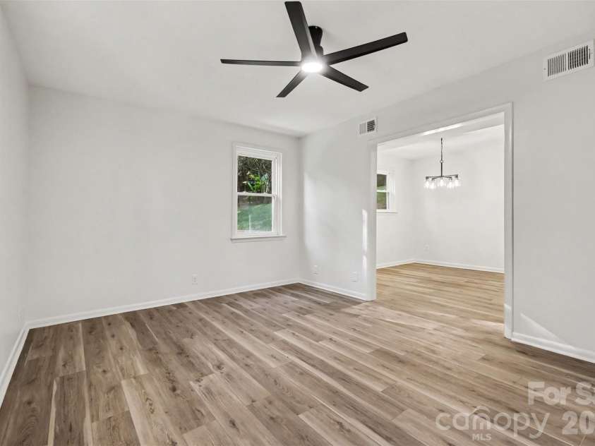 323 Whispering Pines Drive, Charlotte, NC 28217.  MLS# CAR4404610, YatesRealty ID 37453. 