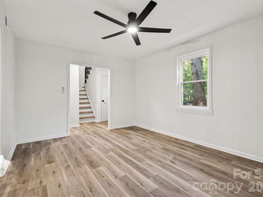323 Whispering Pines Drive, Charlotte, NC 28217.  MLS# CAR4404610, YatesRealty ID 37453. 
