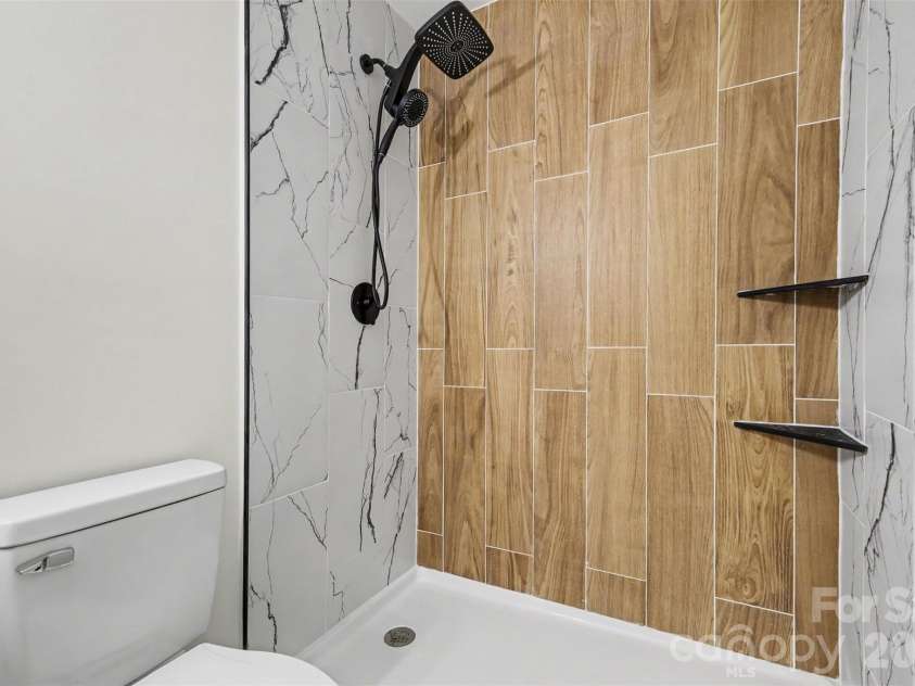 323 Whispering Pines Drive, Charlotte, NC 28217.  MLS# CAR4404610, YatesRealty ID 37453. 