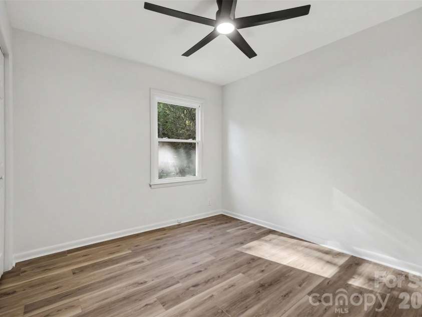 323 Whispering Pines Drive, Charlotte, NC 28217.  MLS# CAR4404610, YatesRealty ID 37453. 