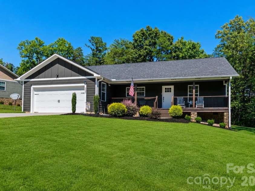 4364 Belmont Drive, Morganton, NC 28655.  MLS# CAR4404546, YatesRealty ID 37454. 