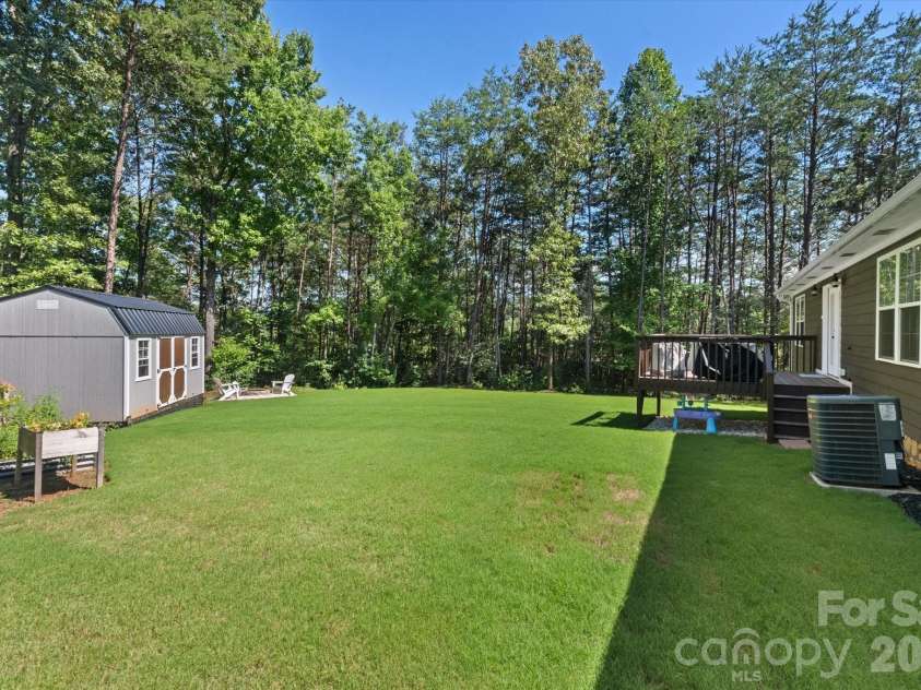 4364 Belmont Drive, Morganton, NC 28655.  MLS# CAR4404546, YatesRealty ID 37454. 