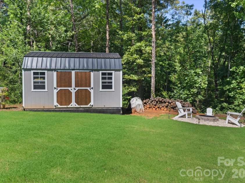 4364 Belmont Drive, Morganton, NC 28655.  MLS# CAR4404546, YatesRealty ID 37454. 