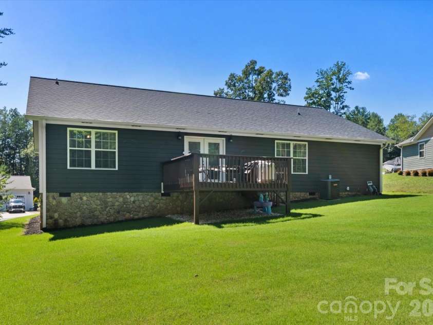 4364 Belmont Drive, Morganton, NC 28655.  MLS# CAR4404546, YatesRealty ID 37454. 