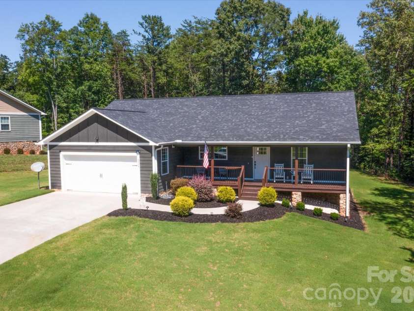 4364 Belmont Drive, Morganton, NC 28655.  MLS# CAR4404546, YatesRealty ID 37454. 