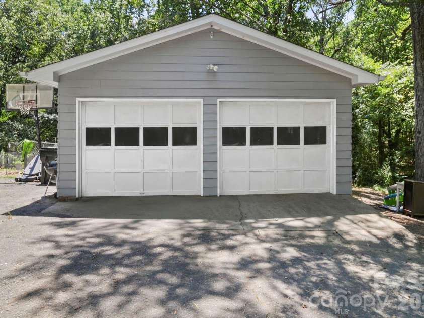 619 Cedarwood Drive, Monroe, NC 28112.  MLS# CAR4404997, YatesRealty ID 37455. 