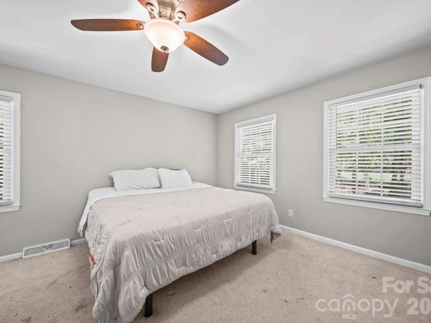 619 Cedarwood Drive, Monroe, NC 28112.  MLS# CAR4404997, YatesRealty ID 37455. 