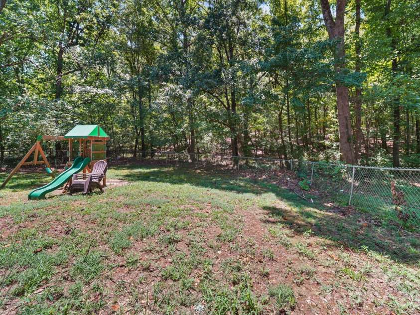 619 Cedarwood Drive, Monroe, NC 28112.  MLS# CAR4404997, YatesRealty ID 37455. Fenced in area