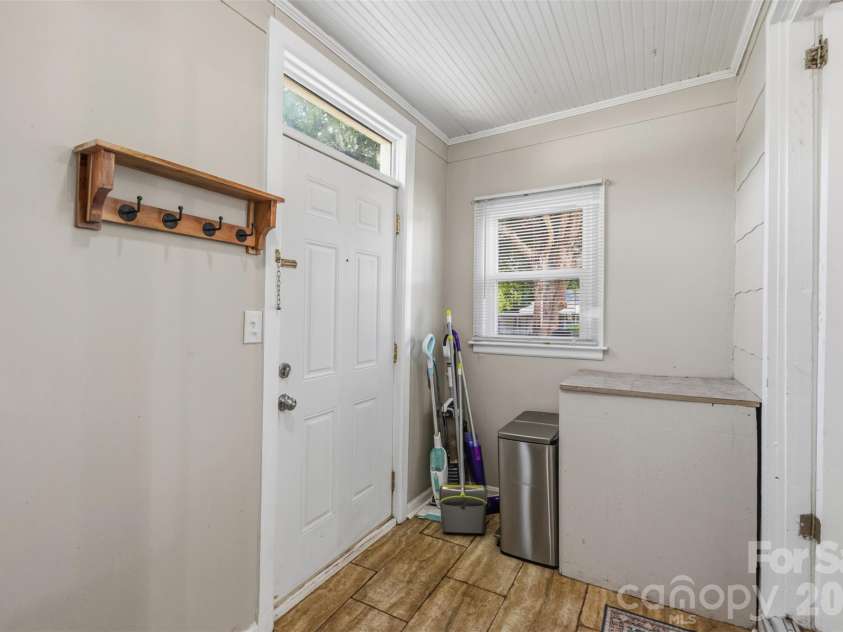 300 Harris Street, Fort Mill, SC 29715.  MLS# CAR4403998, YatesRealty ID 37457. 