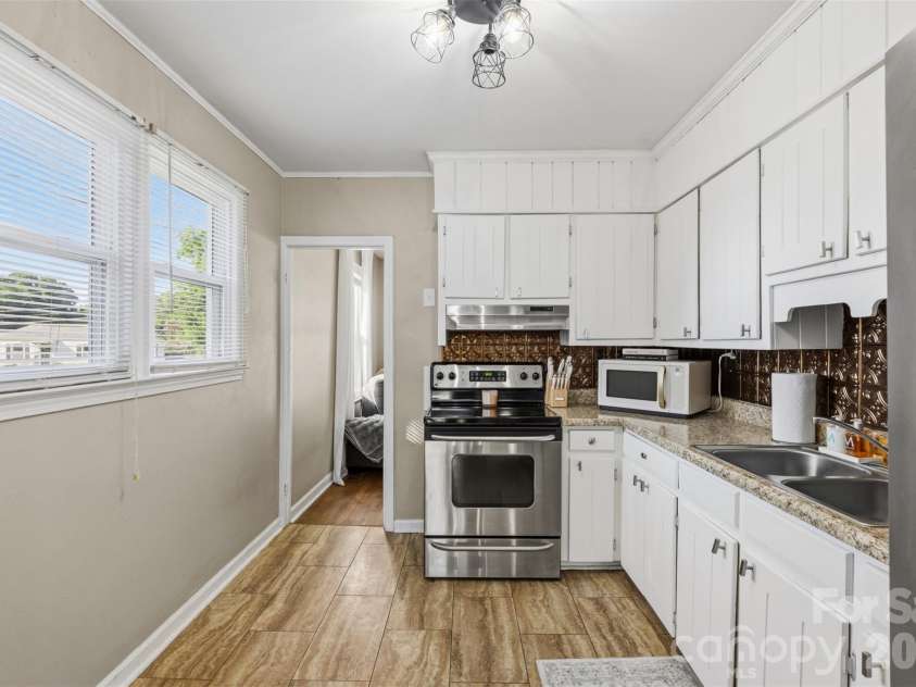 300 Harris Street, Fort Mill, SC 29715.  MLS# CAR4403998, YatesRealty ID 37457. 